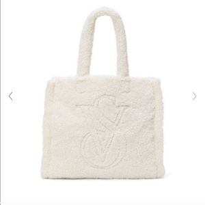 NEW VICTORIA SECRET SHERPA TOTE